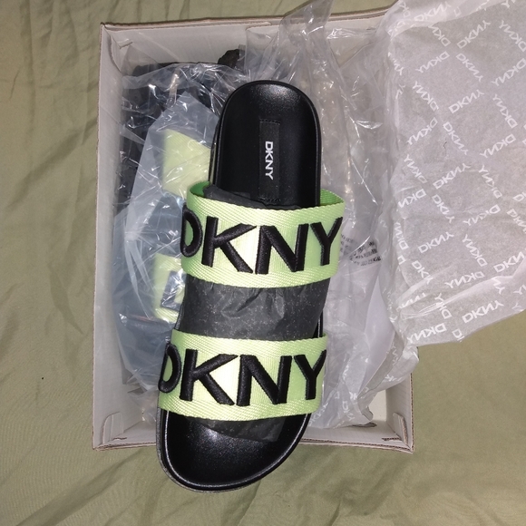 Sandals - Picture 4 of 5